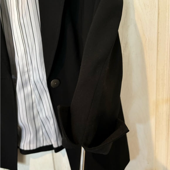 Kasper NWOT Black Fully Lined Blazer With Mid Length Sleeves - Picture 6 of 7